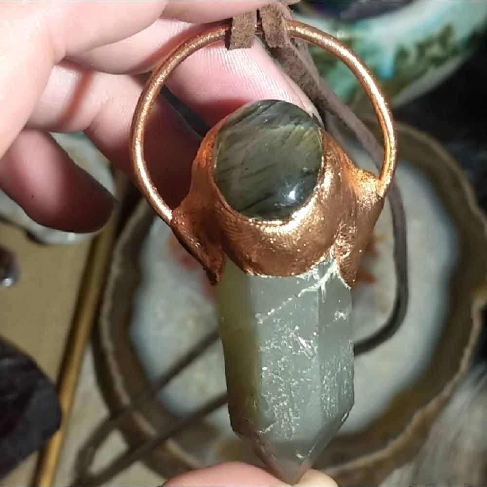 'Hexling' Purple Labradorite Smokey Quartz Amulet - Picture 3 of 7